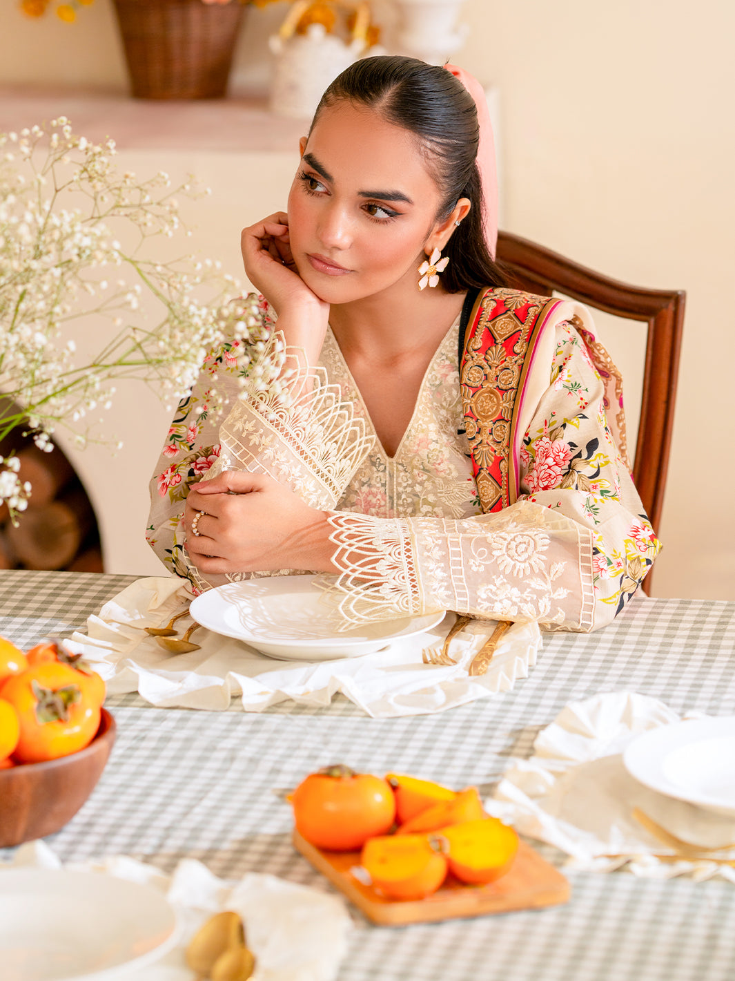 Mahnur | Leila Winter 24 |  Floret