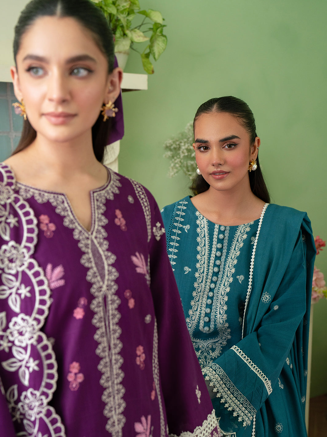 Mahnur | Leila Winter 24 |  Rhea