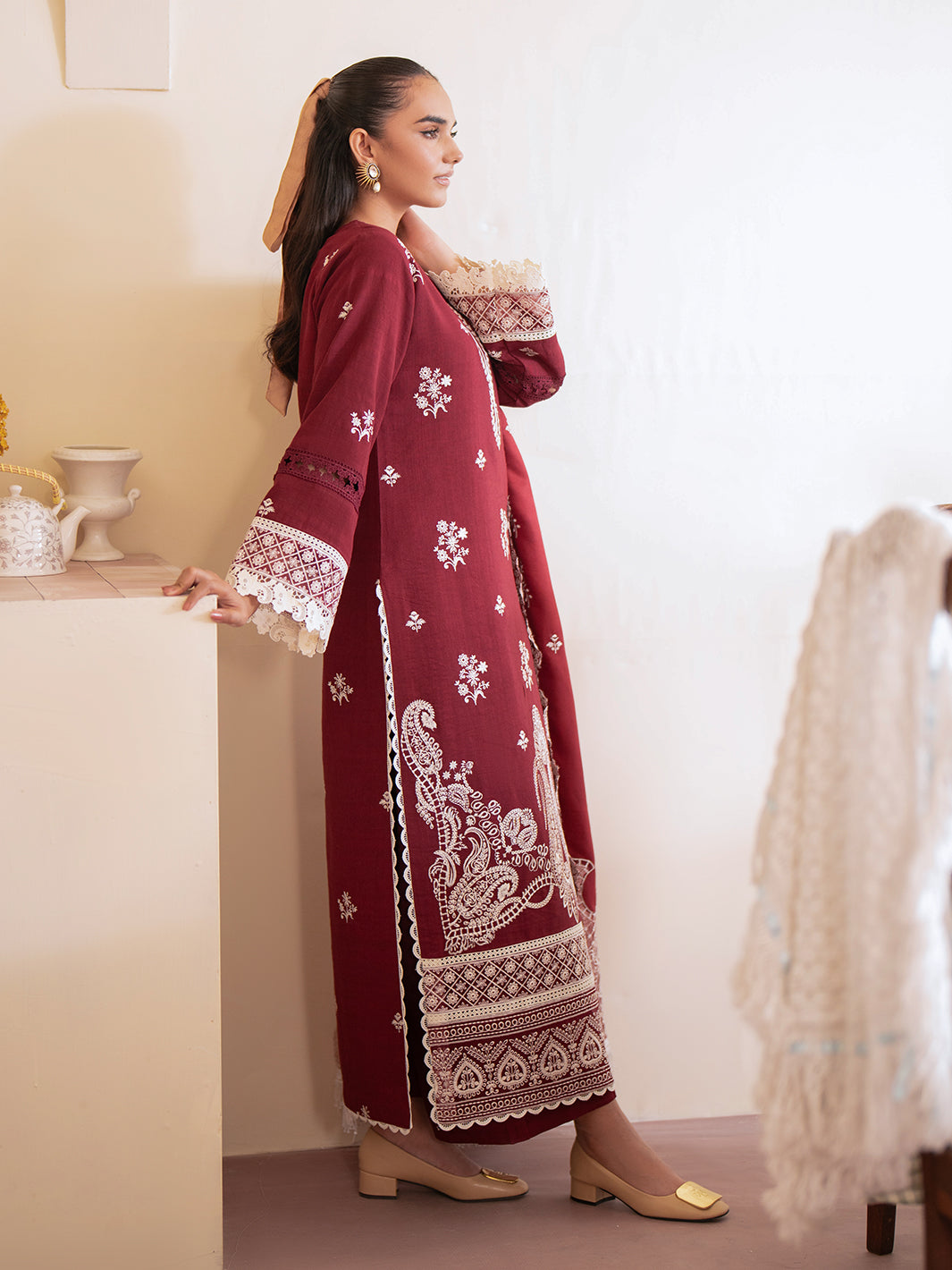 Mahnur | Leila Winter 24 |  Selene