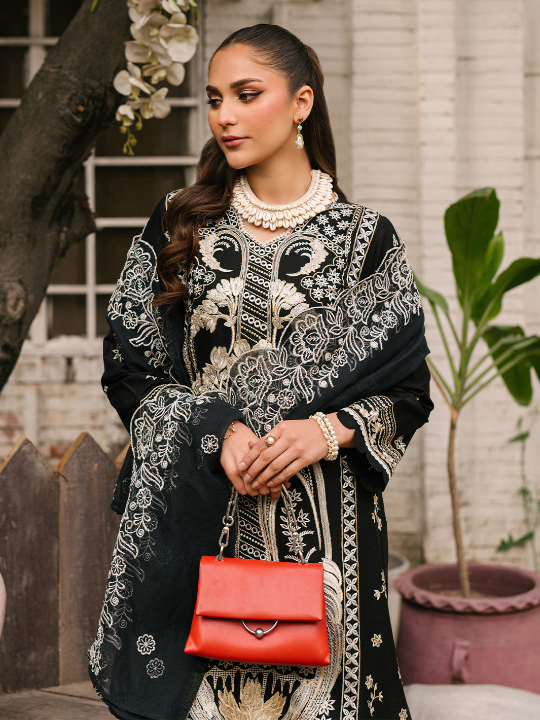 Mahnur | Masakali Luxury Lawn 24 | MK 04 - A