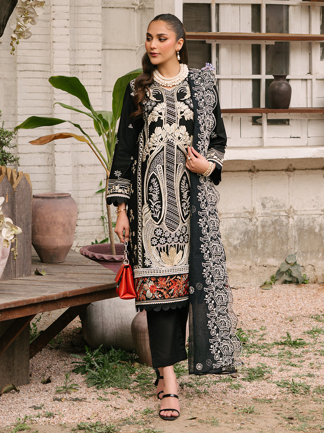 Mahnur | Masakali Luxury Lawn 24 | MK 04 - A