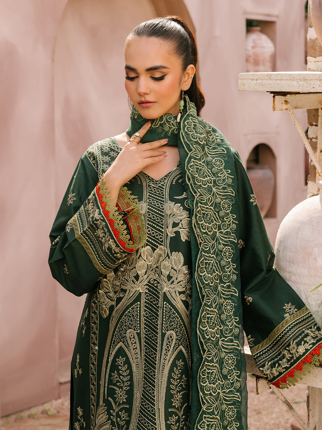 Mahnur | Masakali Luxury Lawn 24 | MK 04 - B