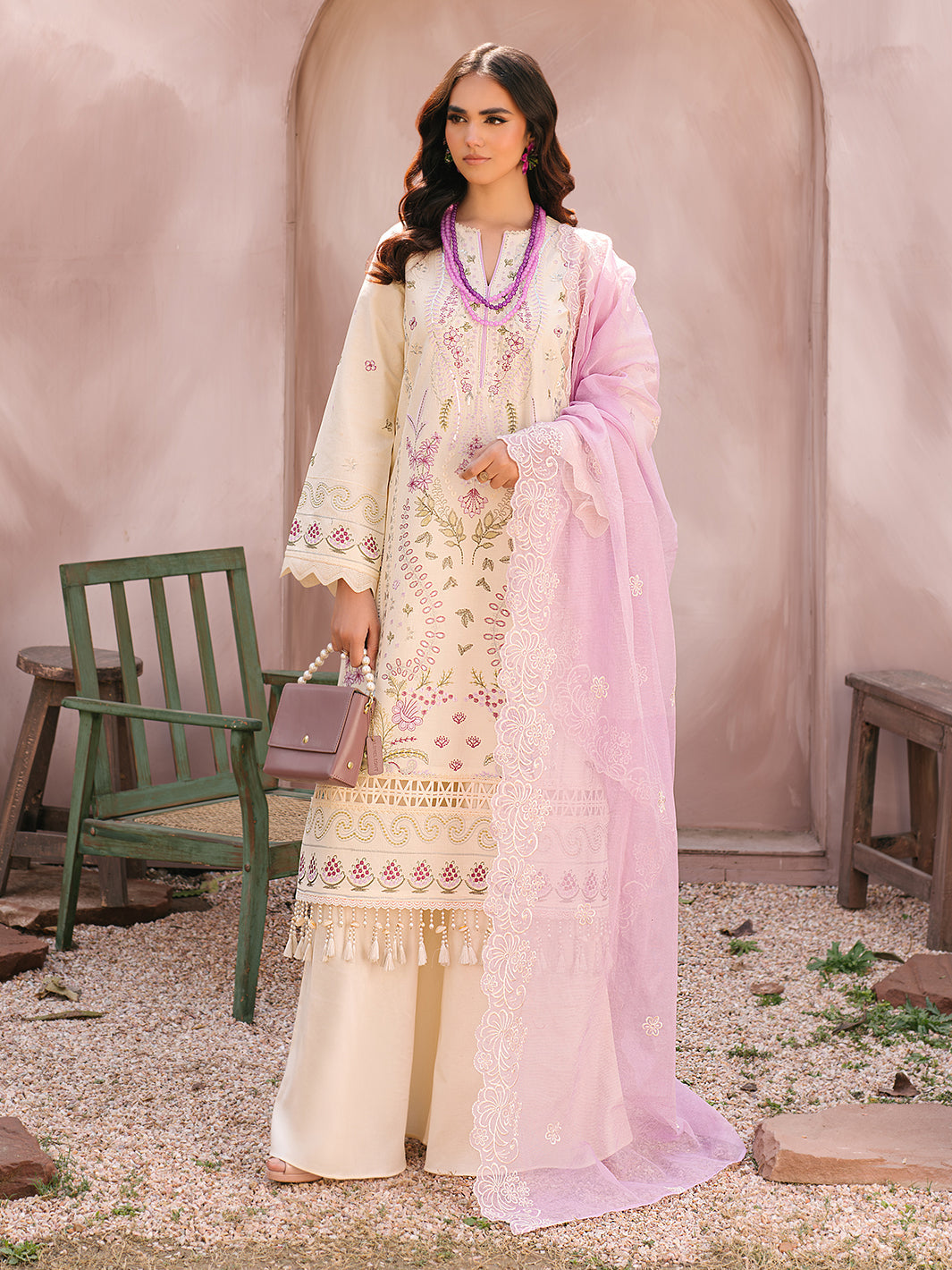 Mahnur | Masakali Luxury Lawn 24 | MK 01 - B