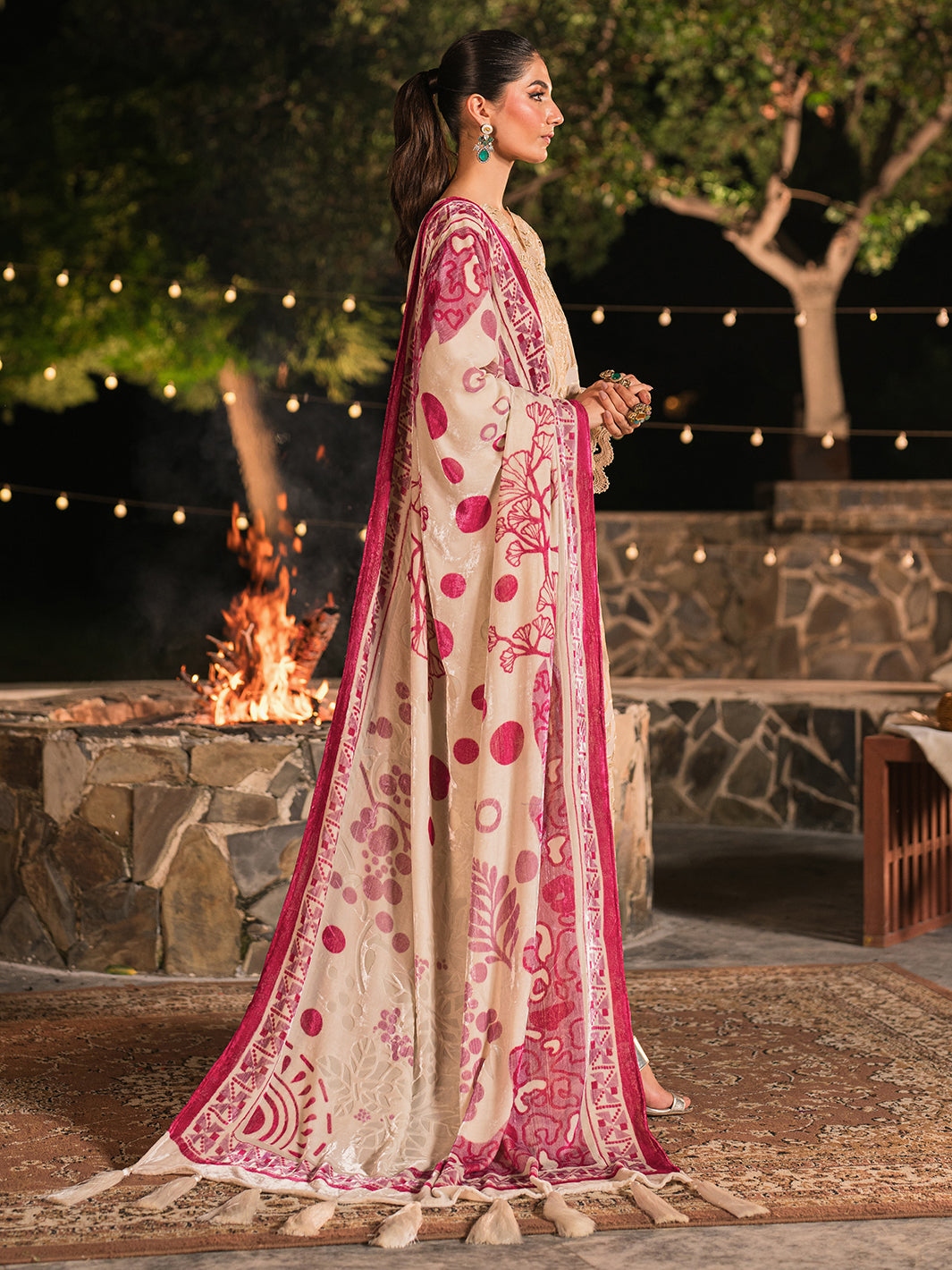 Mahnur | Nazakat Luxury Winter |  VELIS