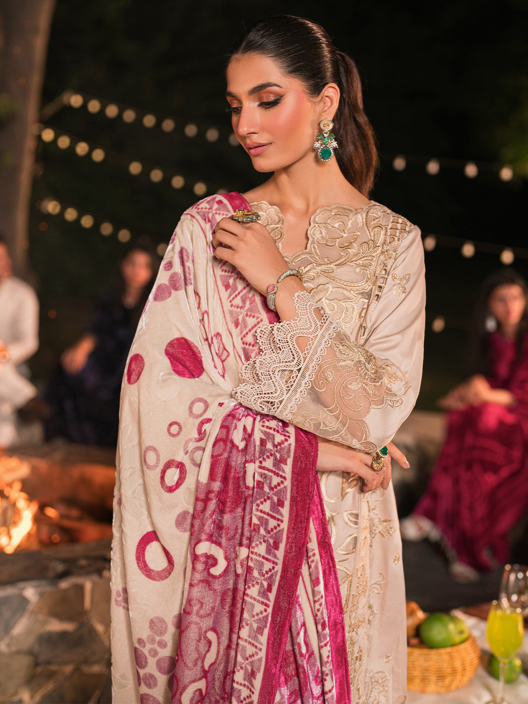 Mahnur | Nazakat Luxury Winter |  VELIS