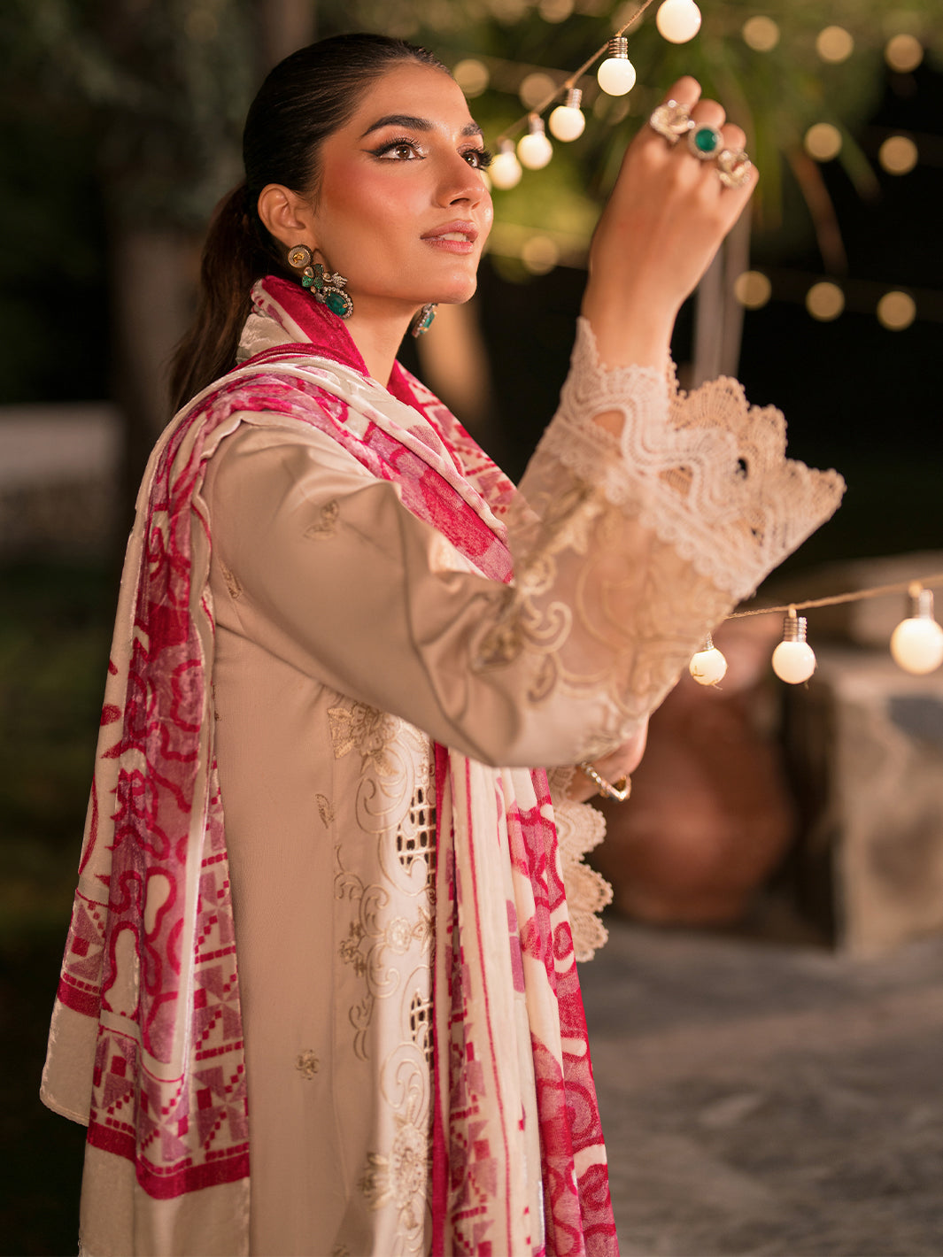 Mahnur | Nazakat Luxury Winter |  VELIS