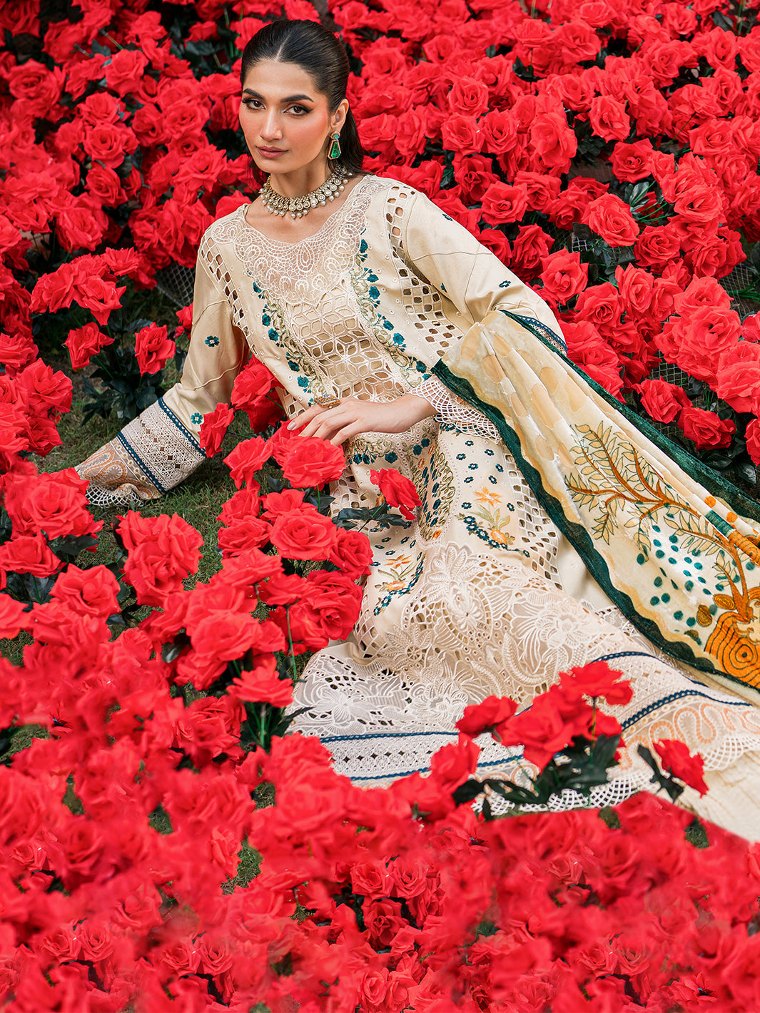 Mahnur | Nazakat Luxury Winter |  ZEYA