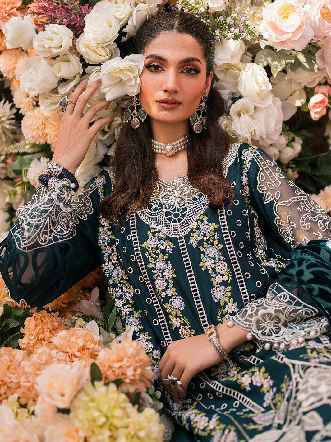 Mahnur | Nazakat Luxury Winter |  ELYS