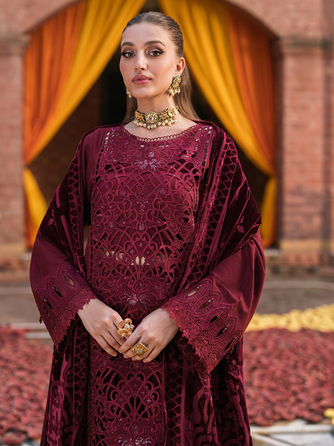 Mahnur | Nazakat Luxury Winter |  REINA