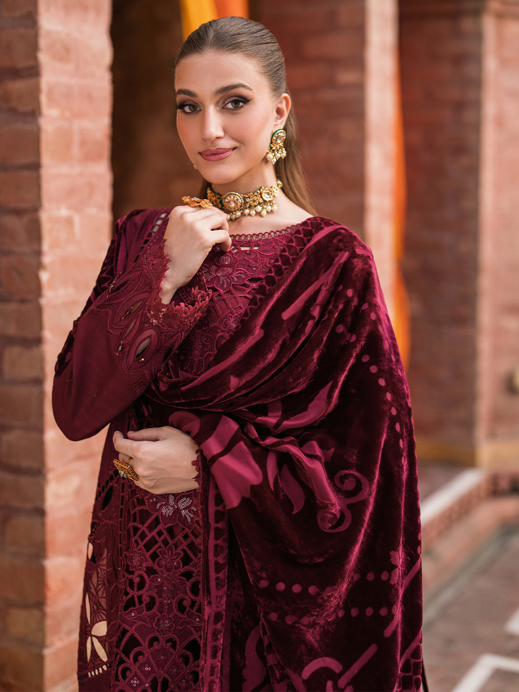 Mahnur | Nazakat Luxury Winter |  REINA