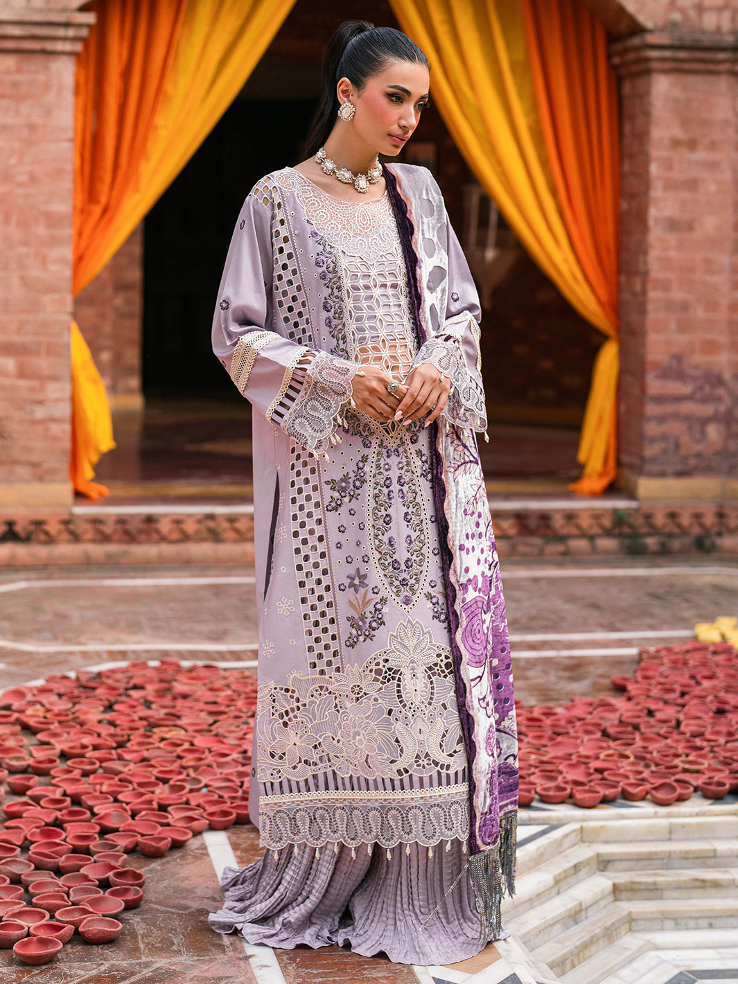 Mahnur | Nazakat Luxury Winter |  VANA