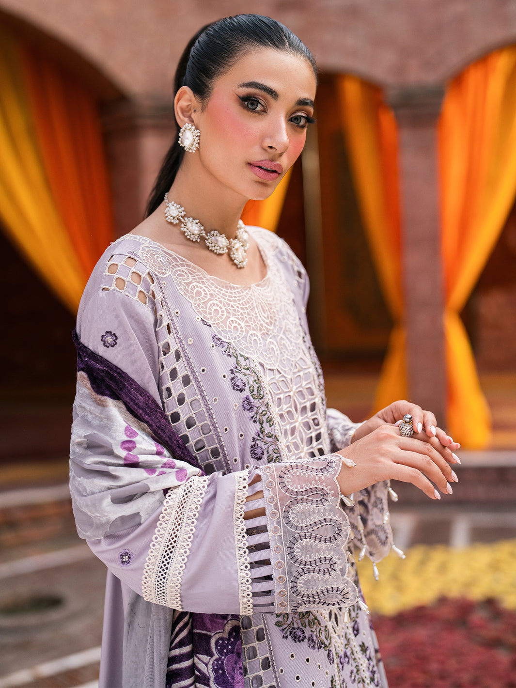 Mahnur | Nazakat Luxury Winter |  VANA