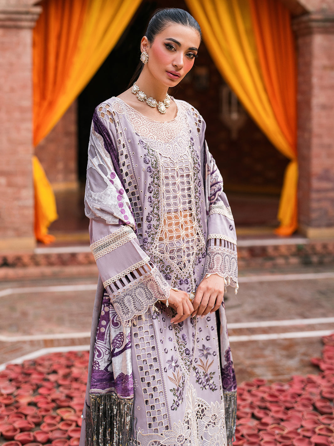 Mahnur | Nazakat Luxury Winter |  VANA