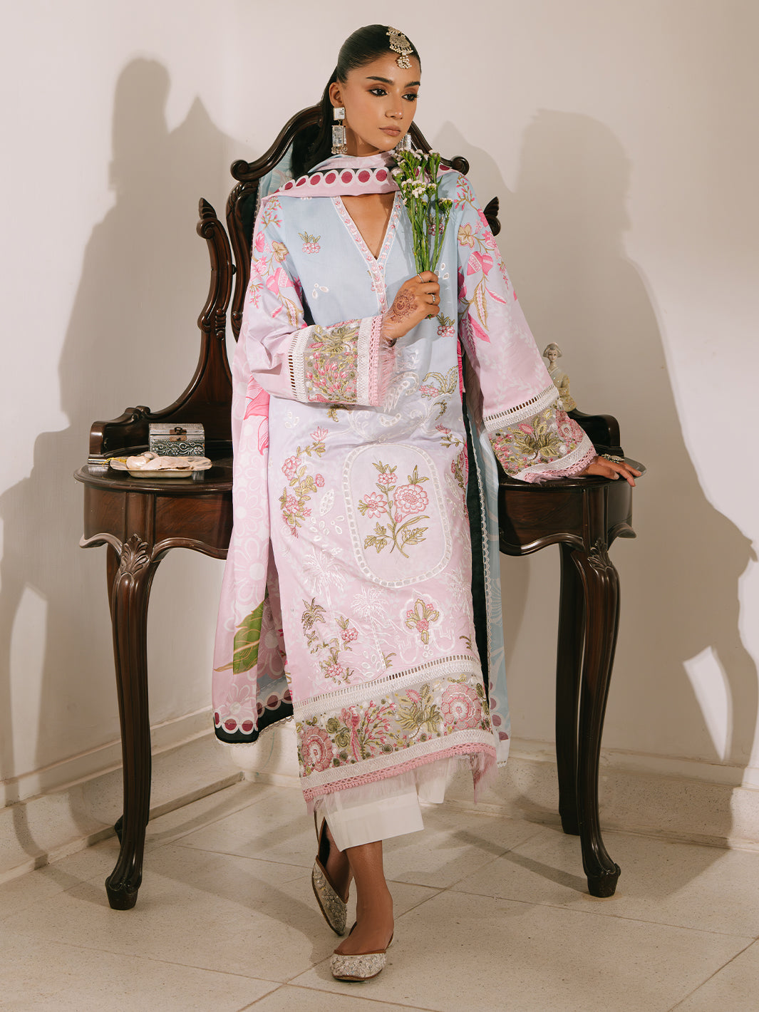 Mahnur | Shanaya Luxury Lawn 25 | Abeer