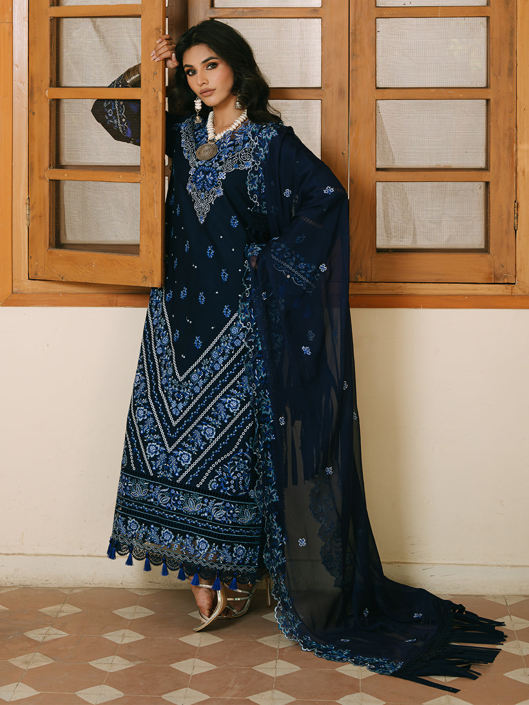 Mahnur | Shanaya Luxury Lawn 25 | Shahmina