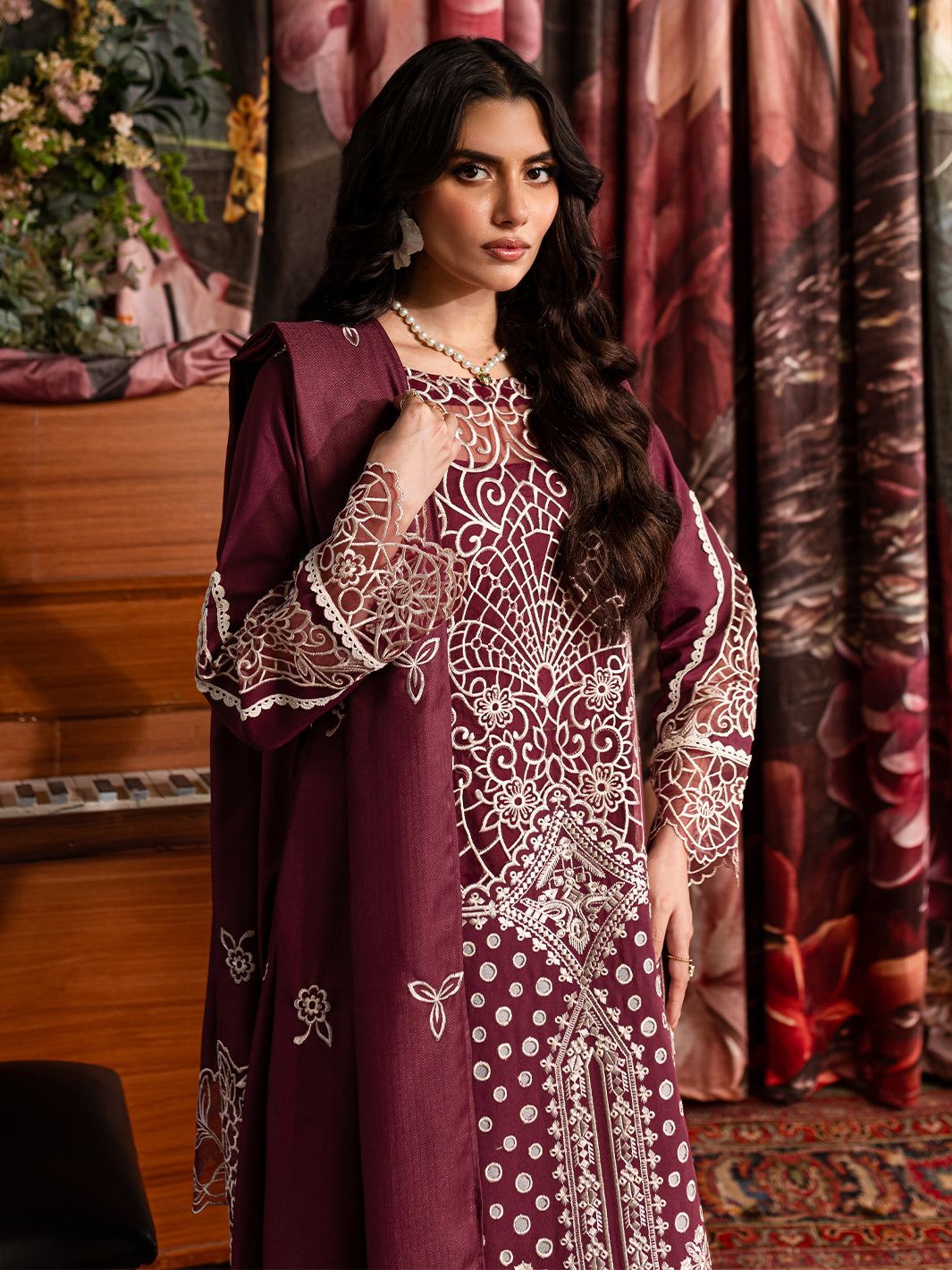 Mahnur | Veronica Luxury Karandi 24 | ROSE