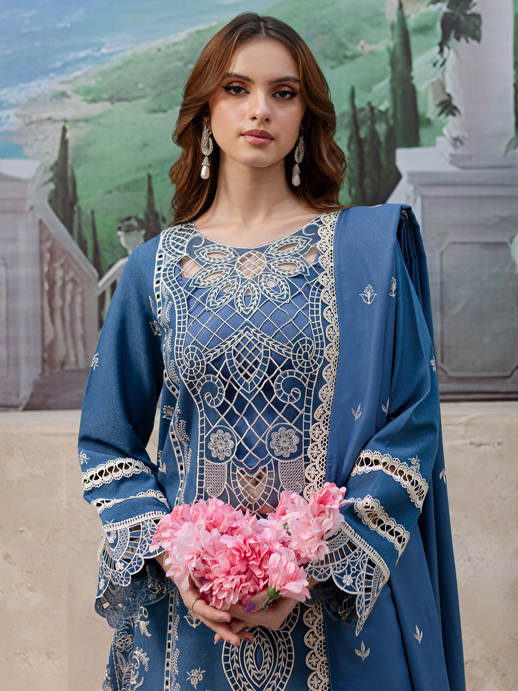 Mahnur | Veronica Luxury Karandi 24 | DOROTHY