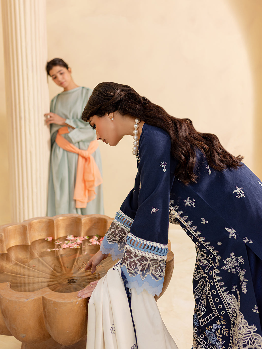 Mahnur | Veronica Luxury Karandi 24 | MABEL