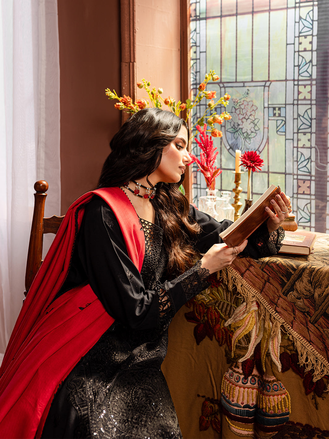 Mahnur | Veronica Luxury Karandi 24 | MARGARET