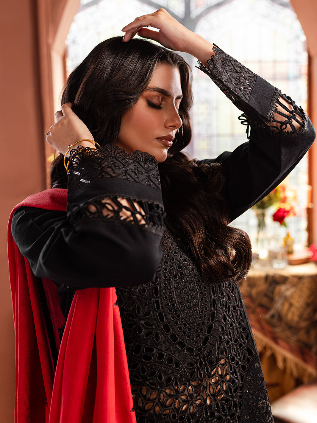 Mahnur | Veronica Luxury Karandi 24 | MARGARET