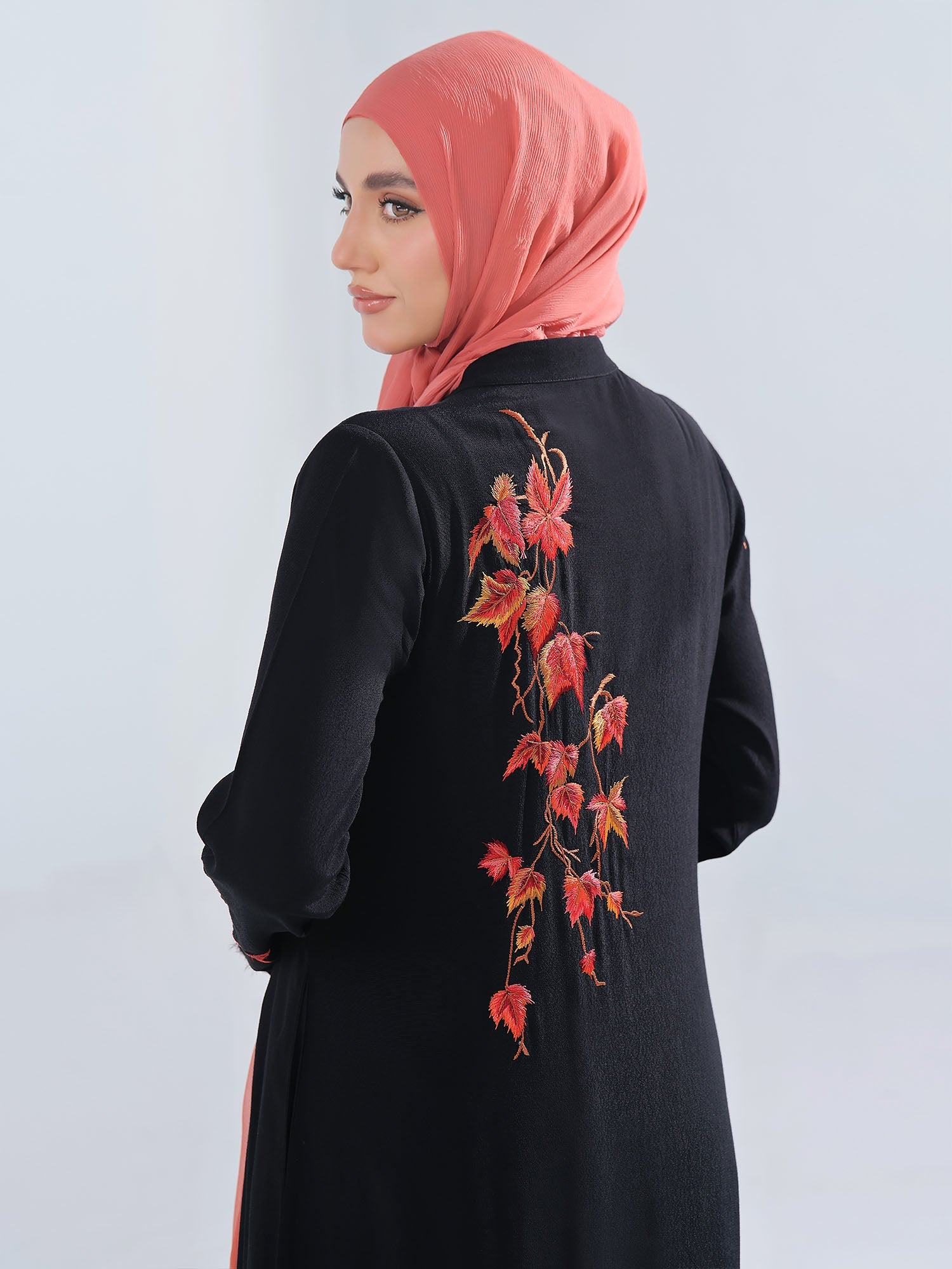Maple Noir Abaya