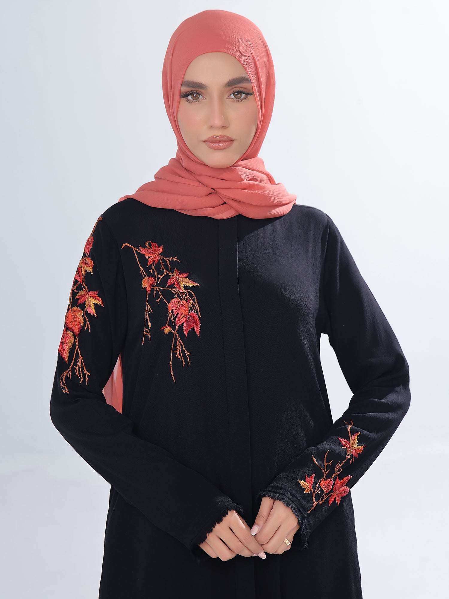 Maple Noir Abaya