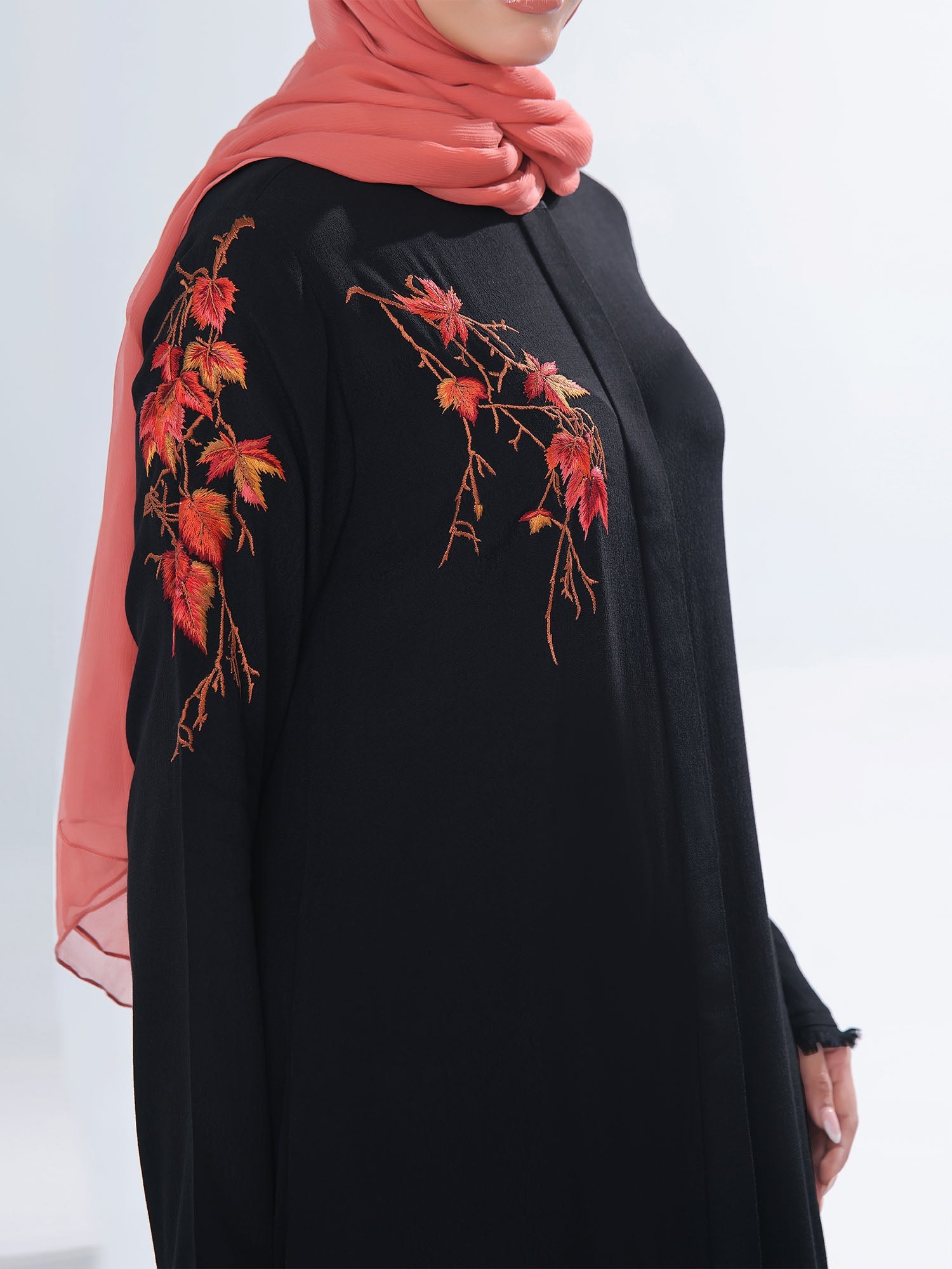 Maple Noir Abaya