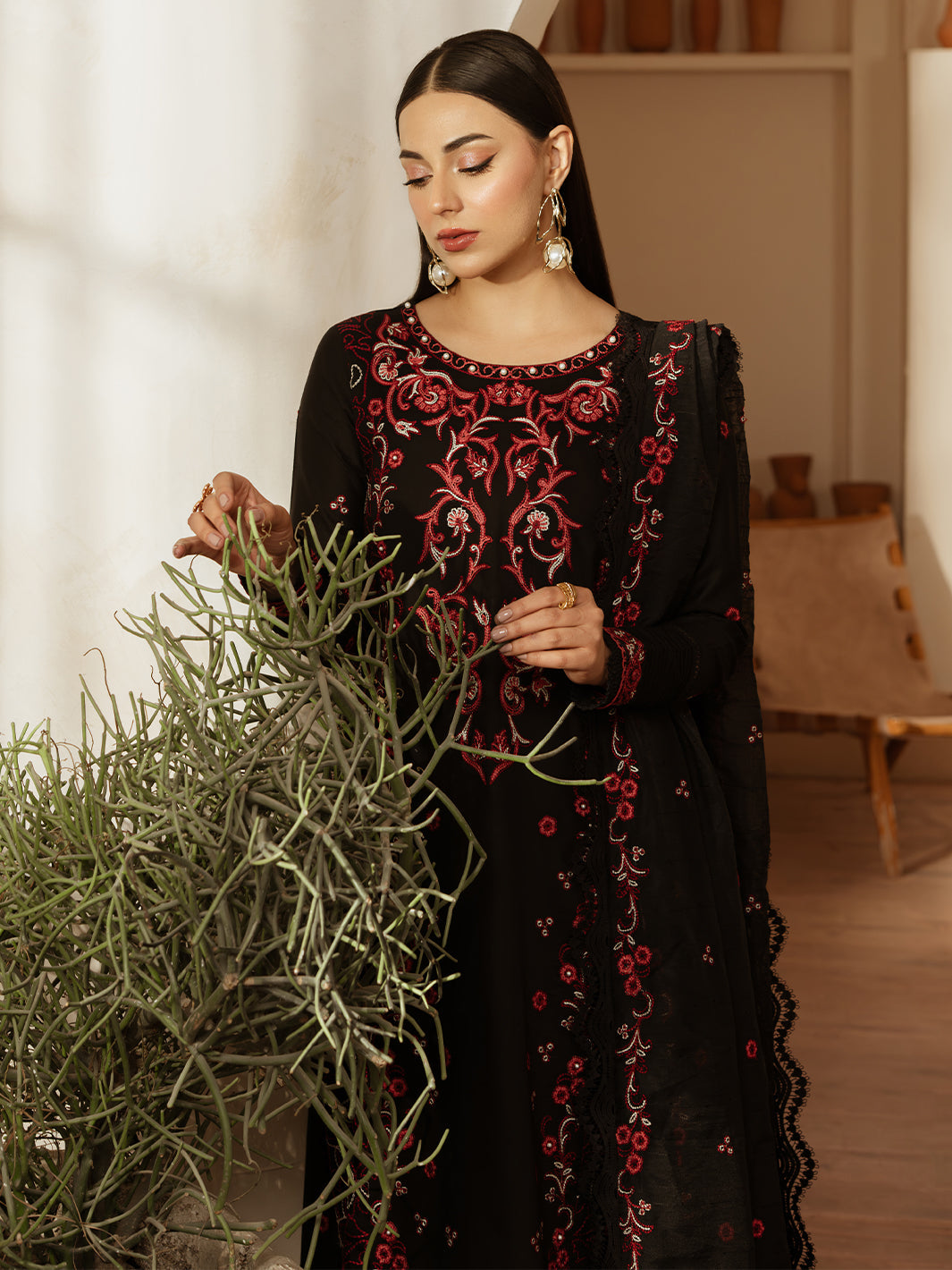 Mahnur | Florence Luxury Lawn 25 | MEHARMAH