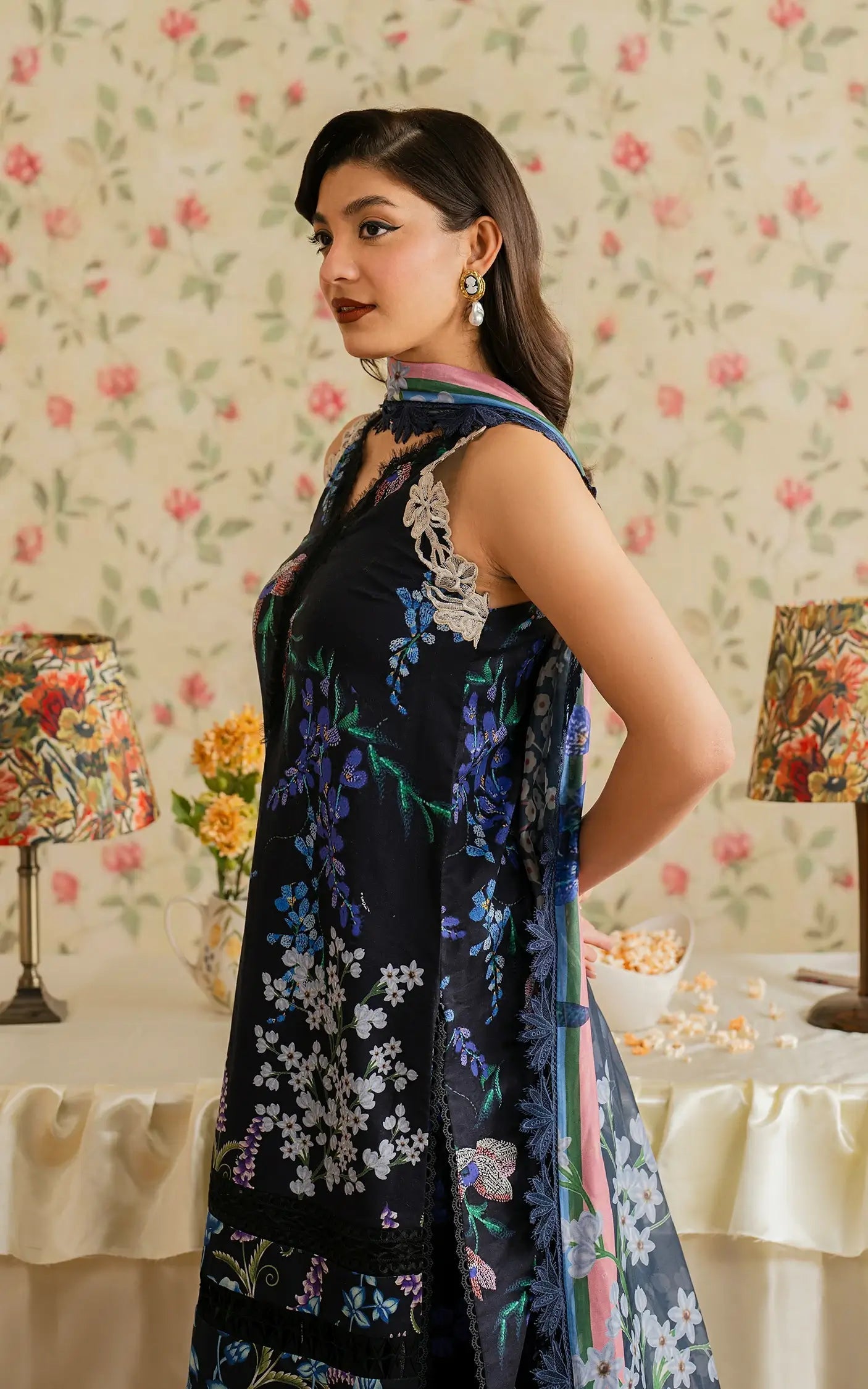 Asifa and Nabeel | Meraki Vintage 25 | Mehtab (MVL25-10)