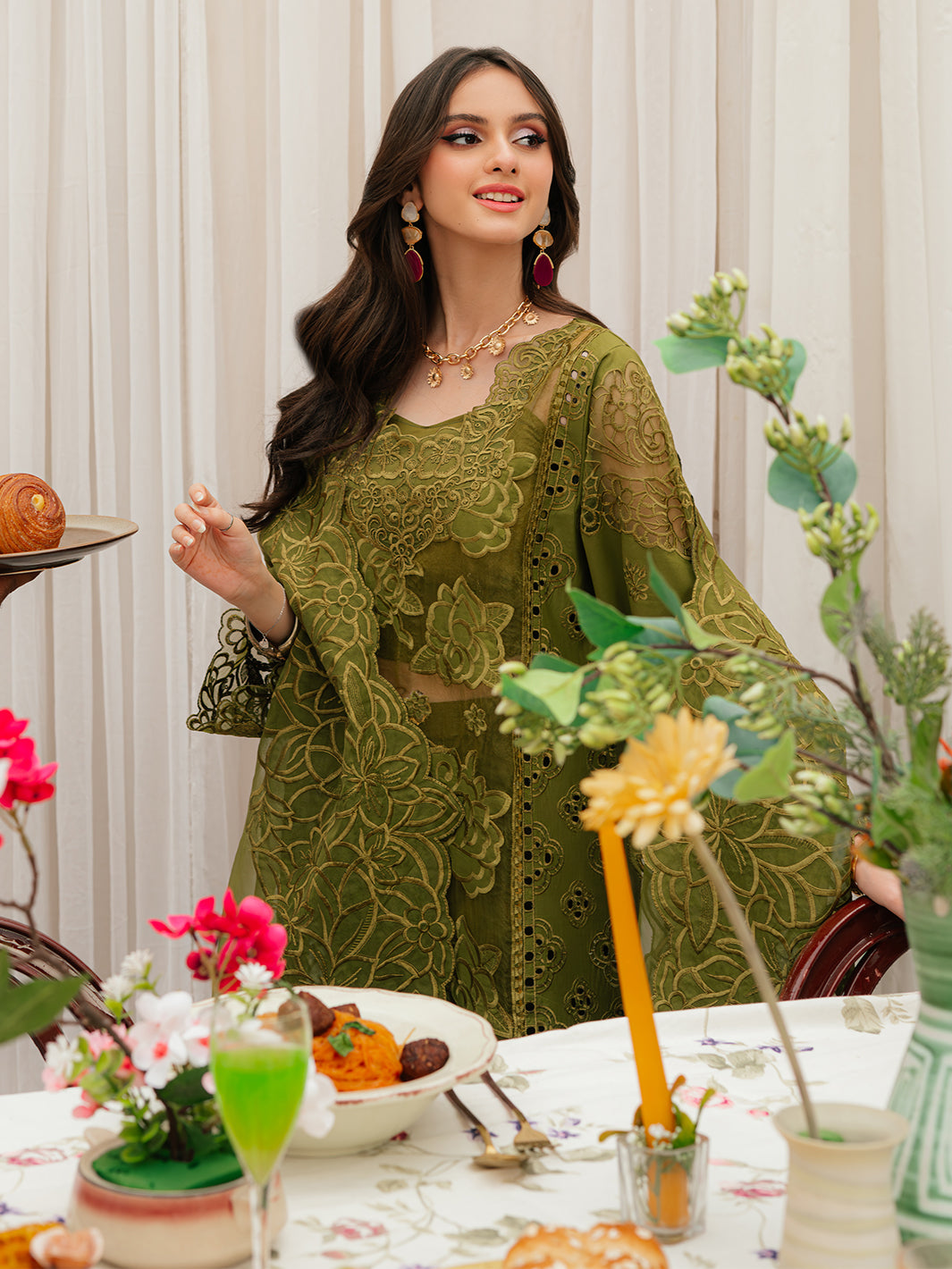 Mahnur | Allenura Luxury Lawn 24 | REVERIE