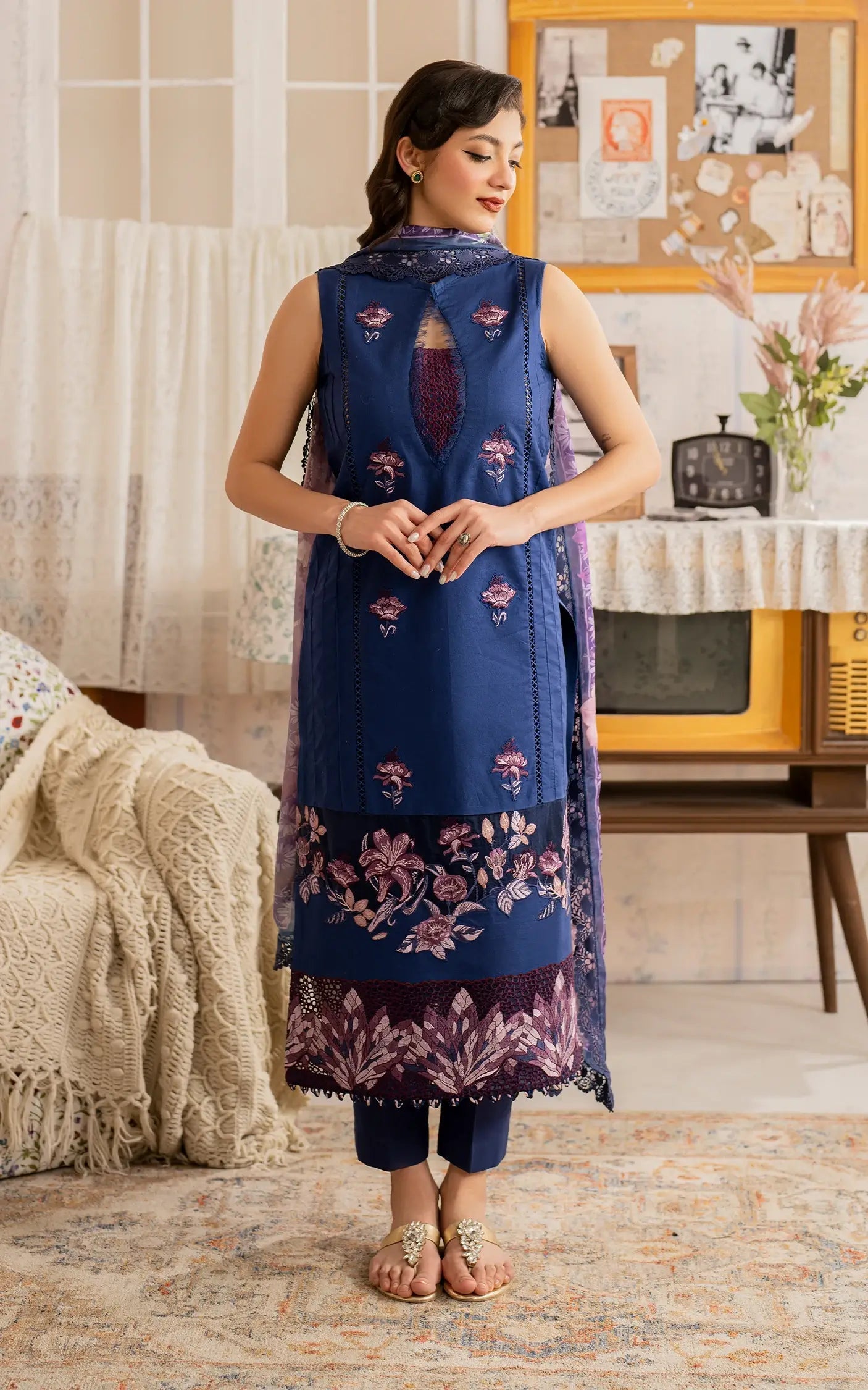 Asifa and Nabeel | Meraki Vintage 25 | Resham (MVL25-18)