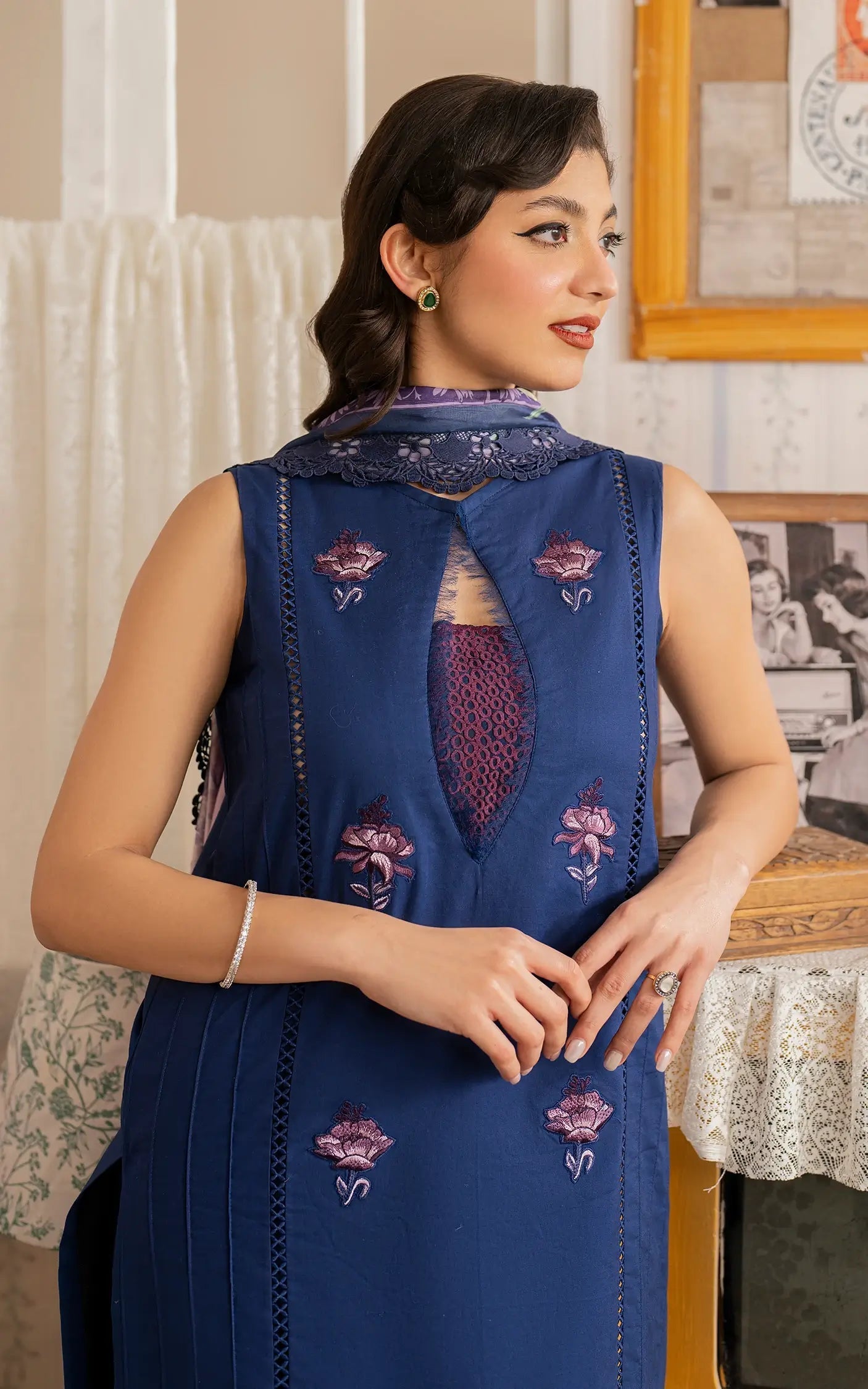 Asifa and Nabeel | Meraki Vintage 25 | Resham (MVL25-18)