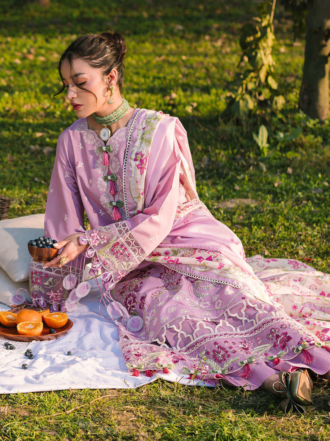 Mahnur | Dahlia Luxury Lawn 25 | Rosa