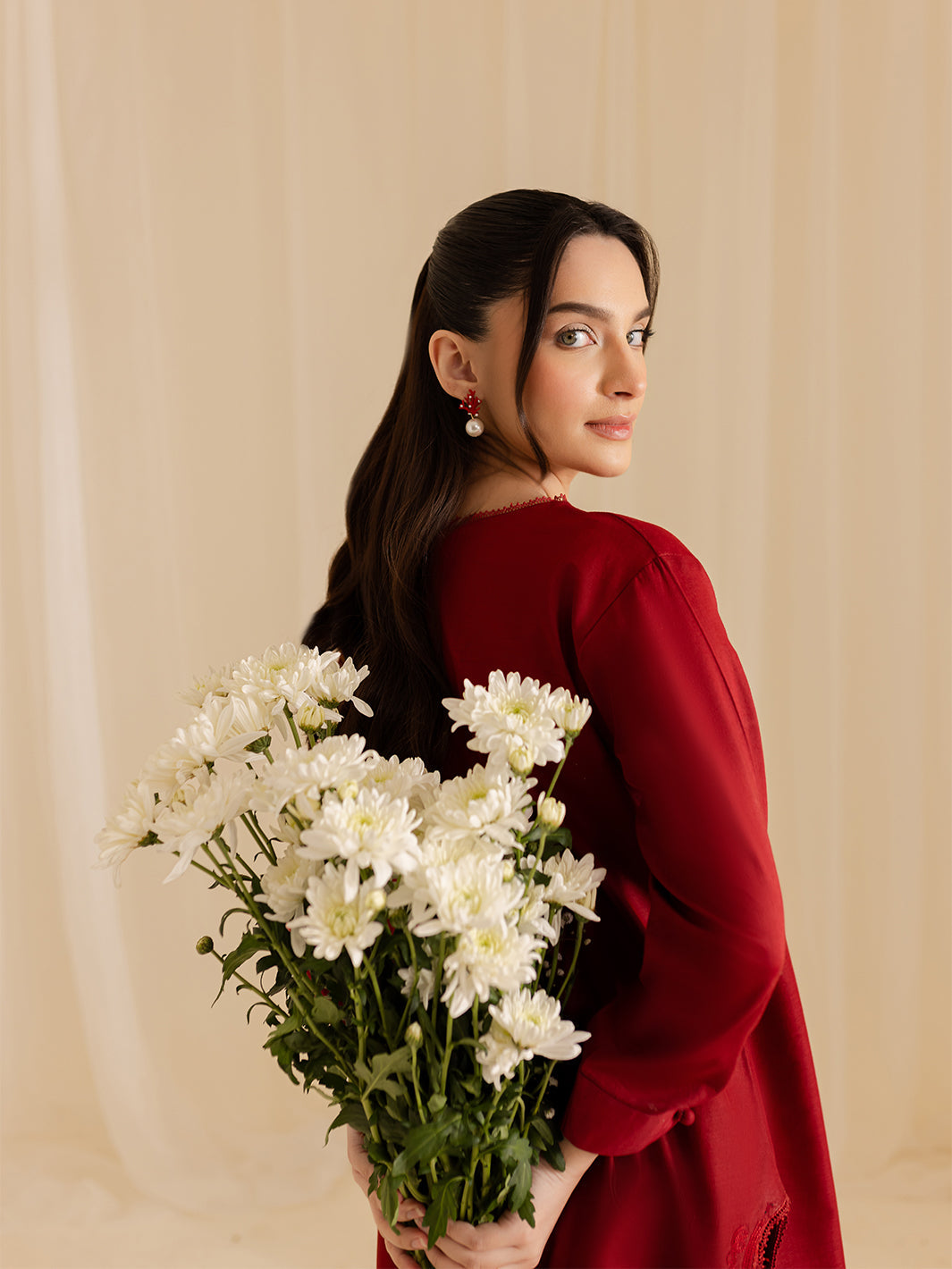 Mahnur | Petal Whispers Lawn Pret | Roselle