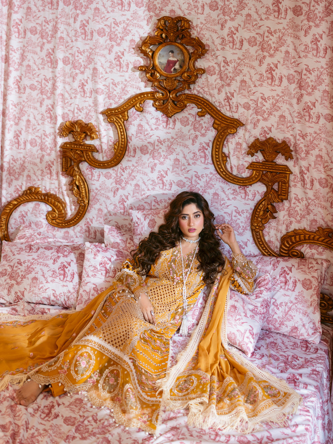 Mahnur | Sophie Luxury Lawn 25 | Rosy