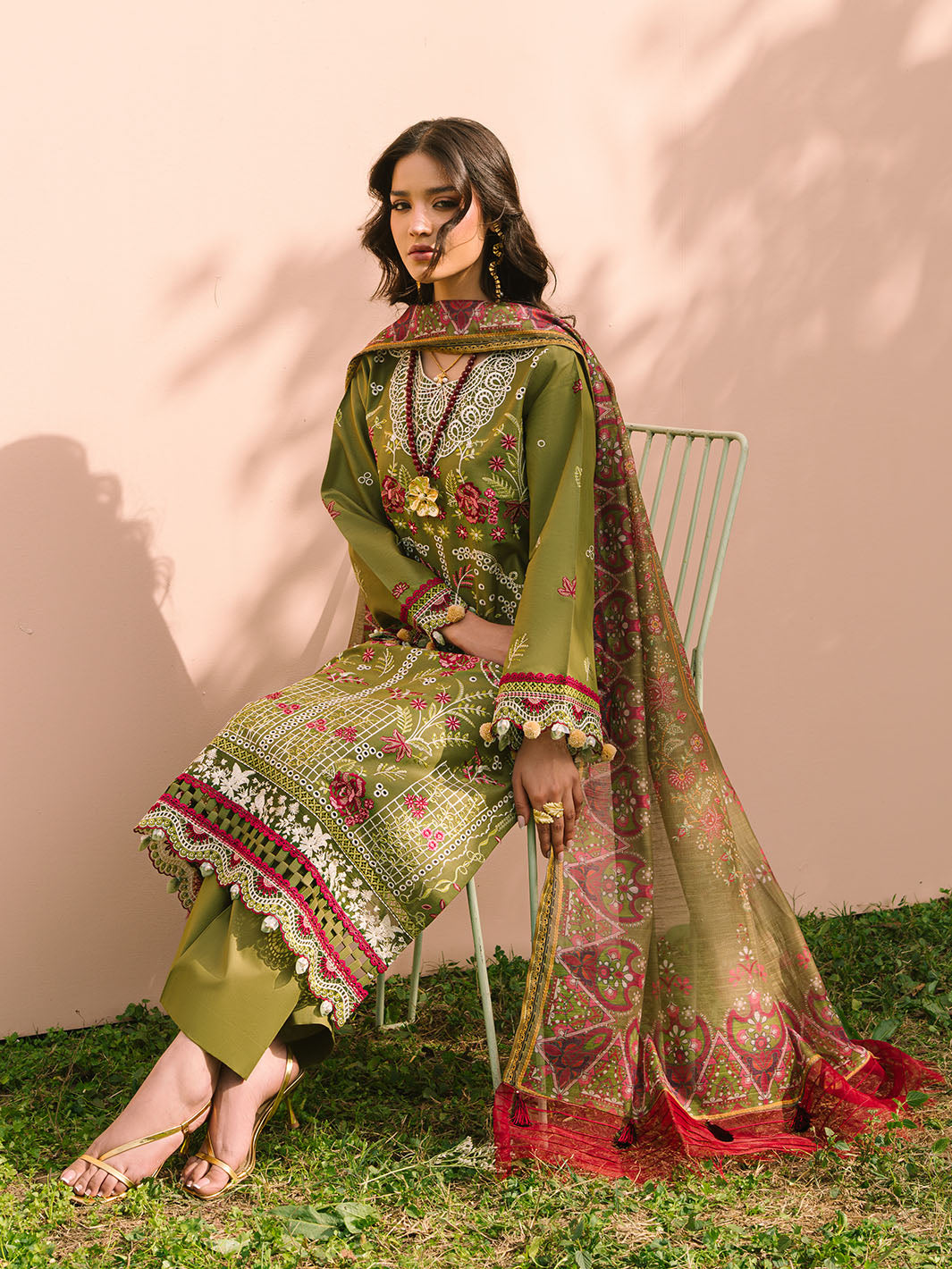 Mahnur | Dahlia Luxury Lawn 25 | Saage