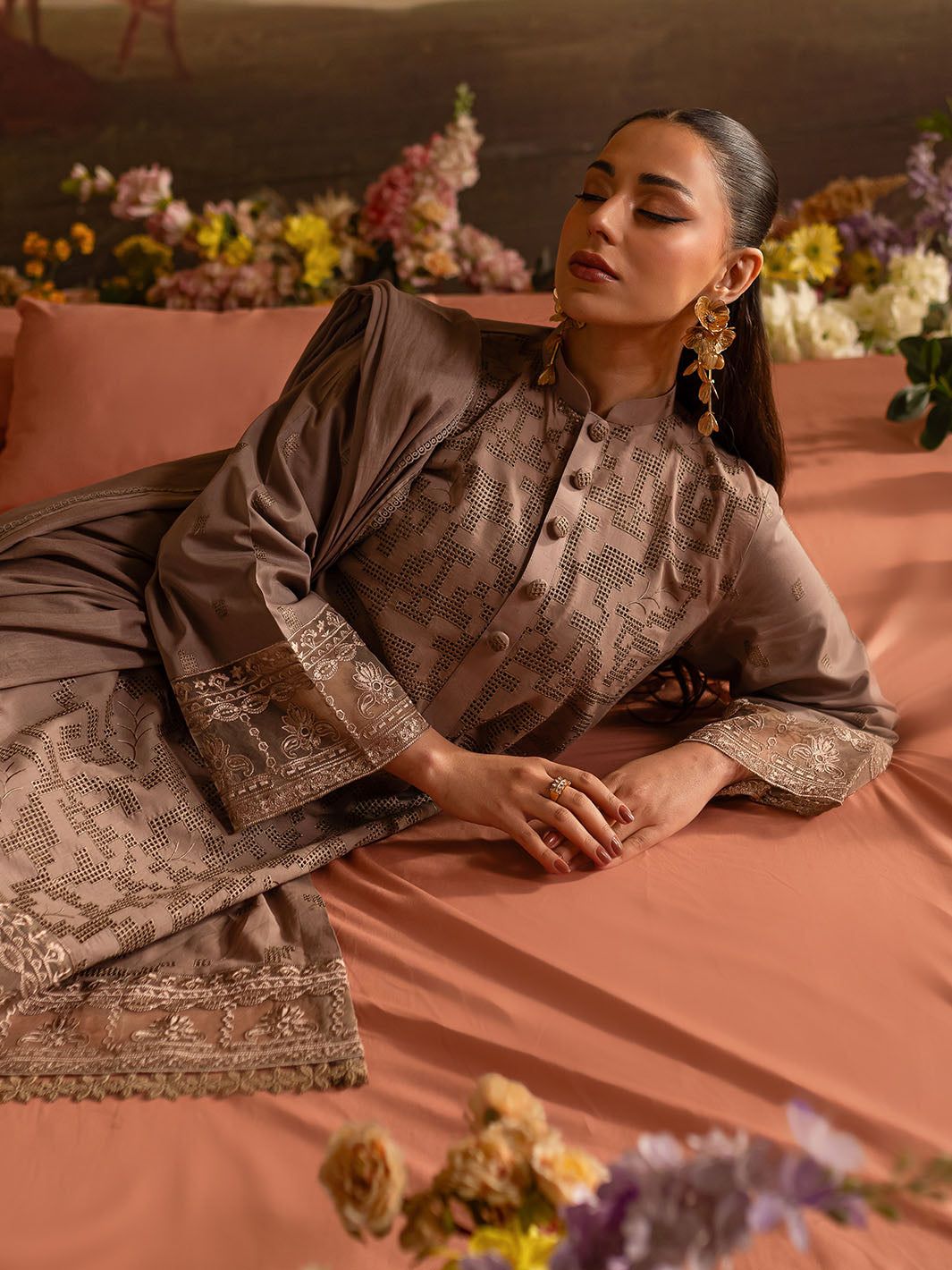 Mahnur | Twilight Luxury Lawn 25 | SIENNA