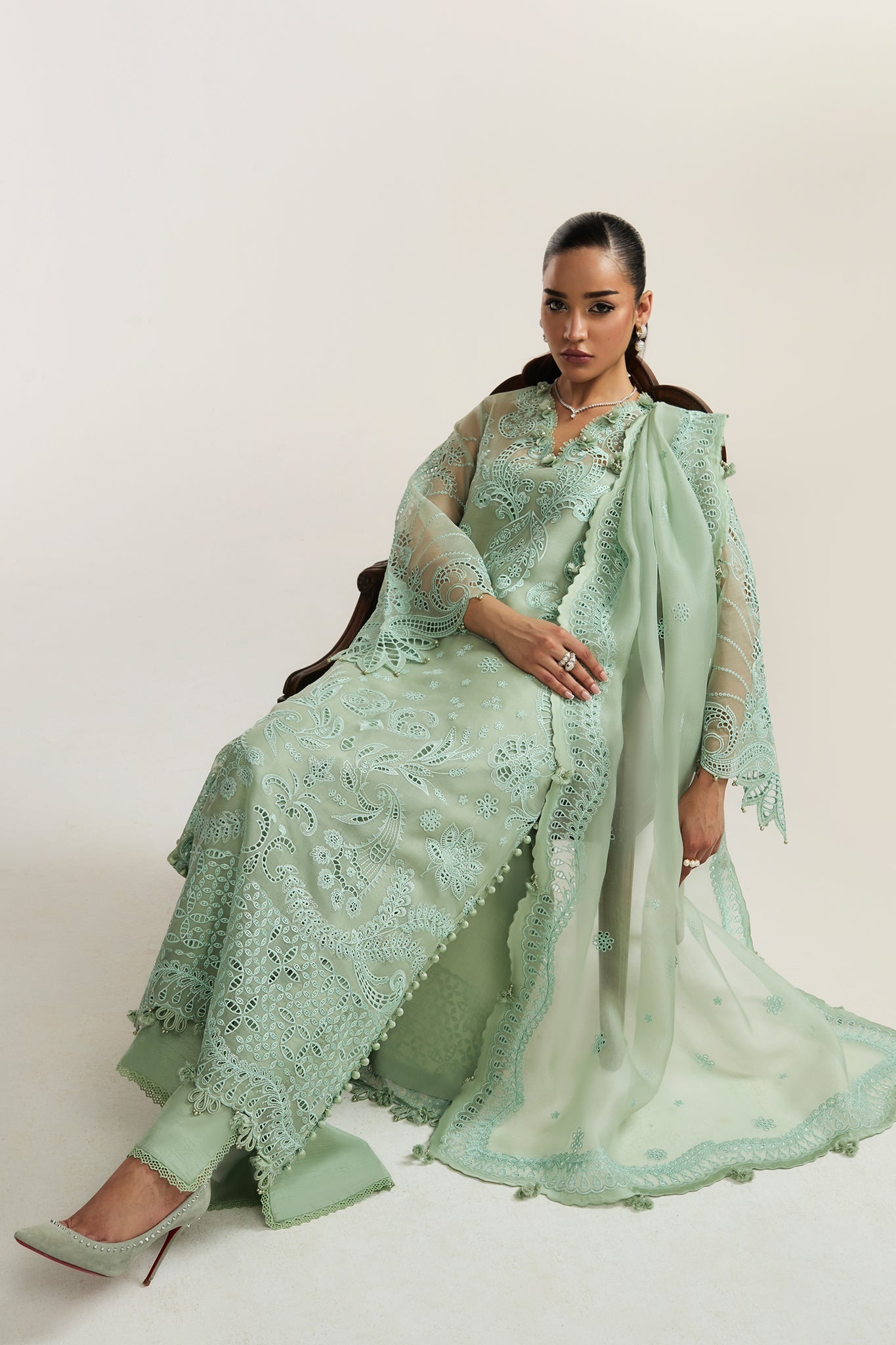 Elan | Vital Ornee | ÉLYSÉE (EV-21355)