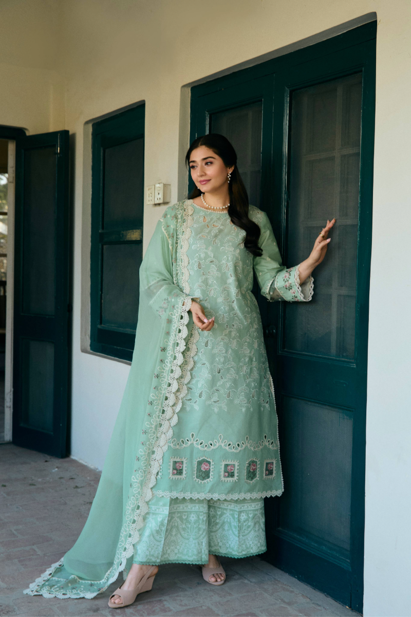 Manara | Vintage Flora 25 | MINA