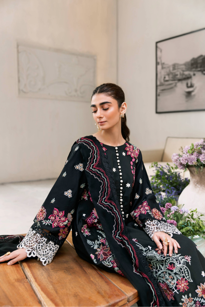 Manara | Mgrolia Garden 25 | MIDSUMMER NIGHT