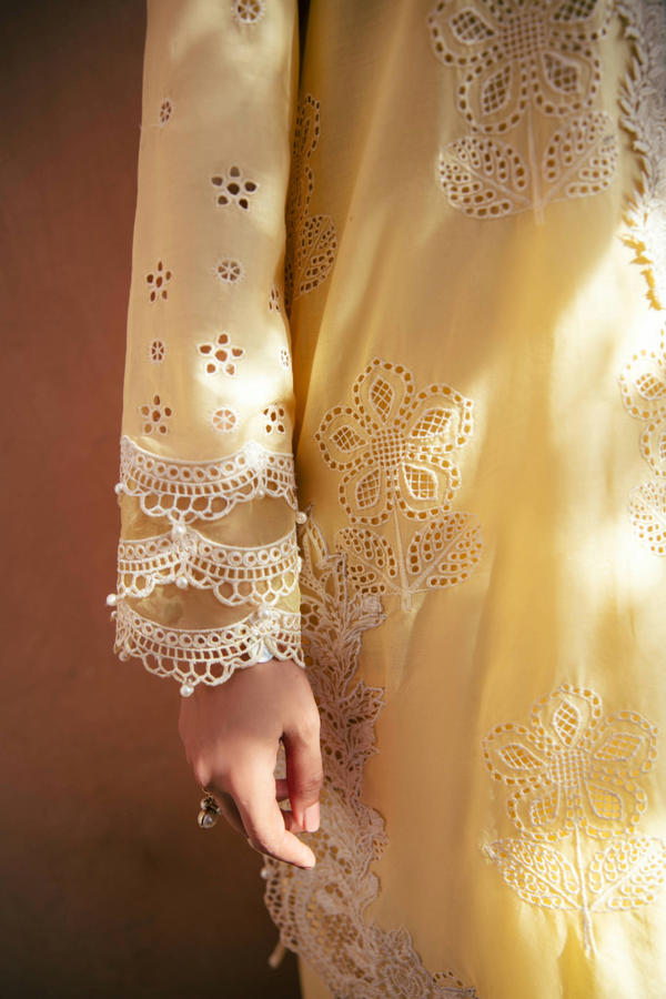 Manara | Vintage Flora 25 | NOOR