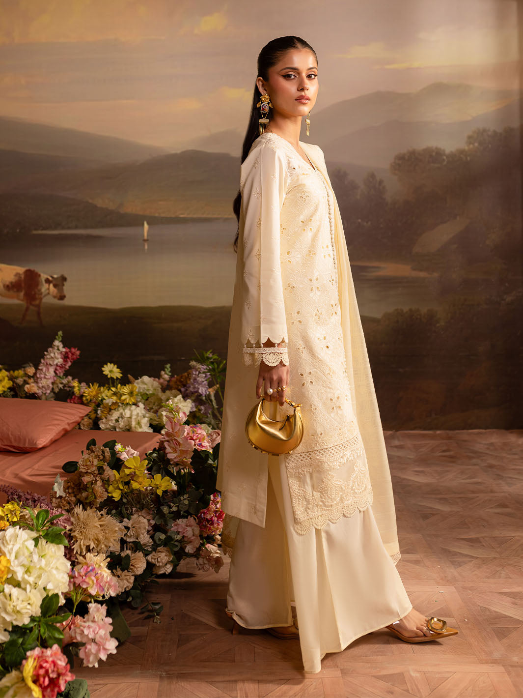 Mahnur | Twilight Luxury Lawn 25 | VELORAINE