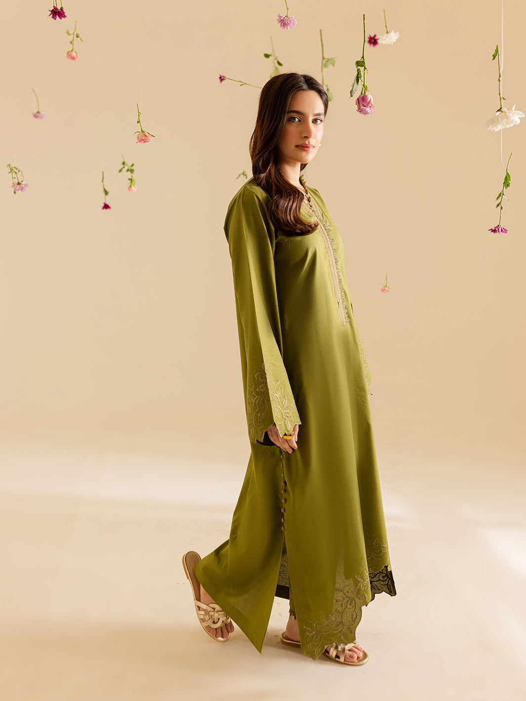 Mahnur | Petal Whispers Lawn Pret | Verdant
