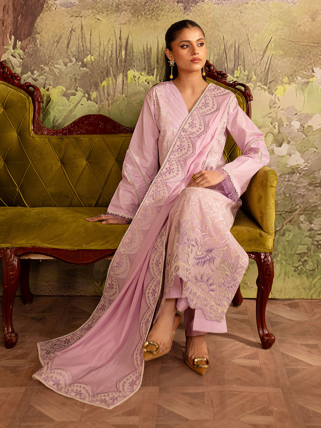 Mahnur | Twilight Luxury Lawn 25 | VIOLETTA