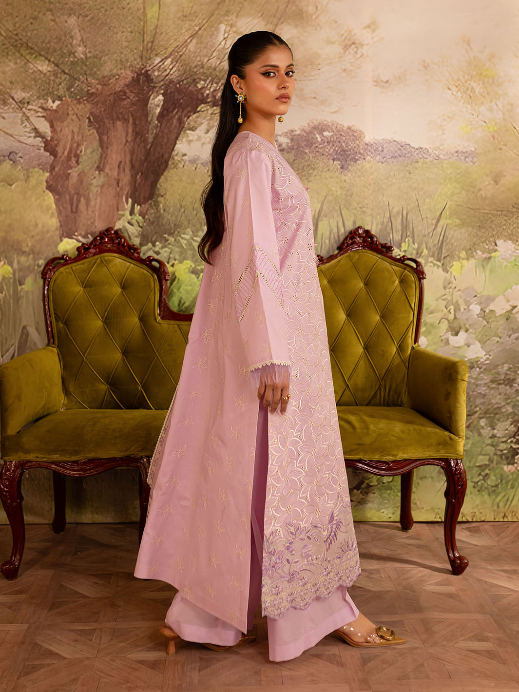 Mahnur | Twilight Luxury Lawn 25 | VIOLETTA