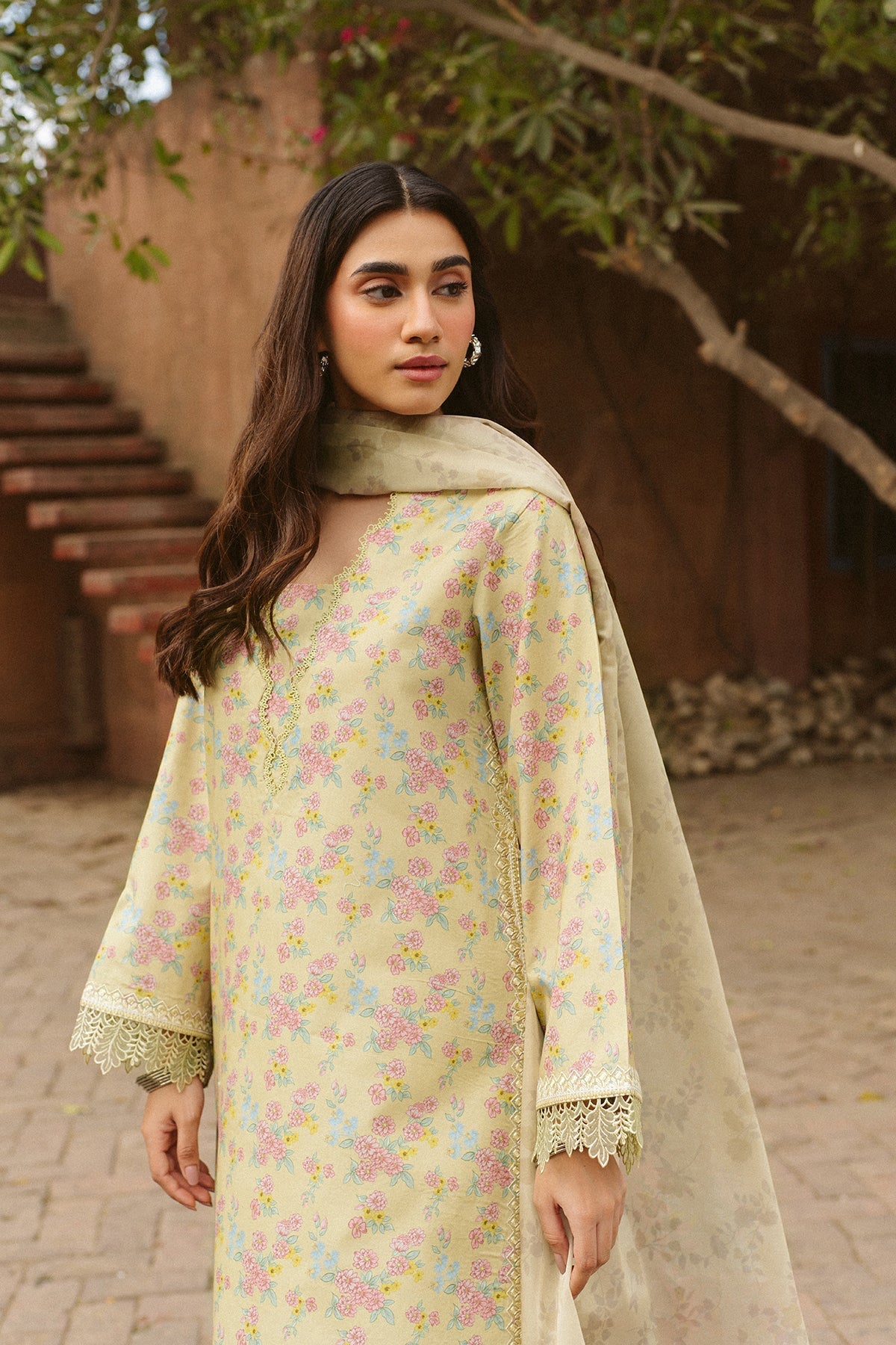 Ayzel | The Bare Minimum | Orla