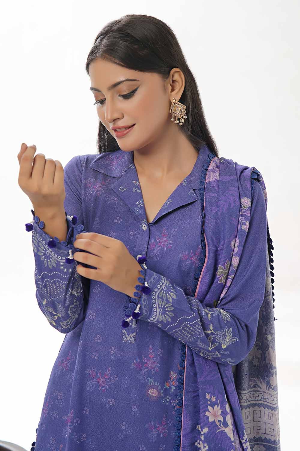 Gul Ahmed | Winter Collection 24 | Karandi Suit AY-42001