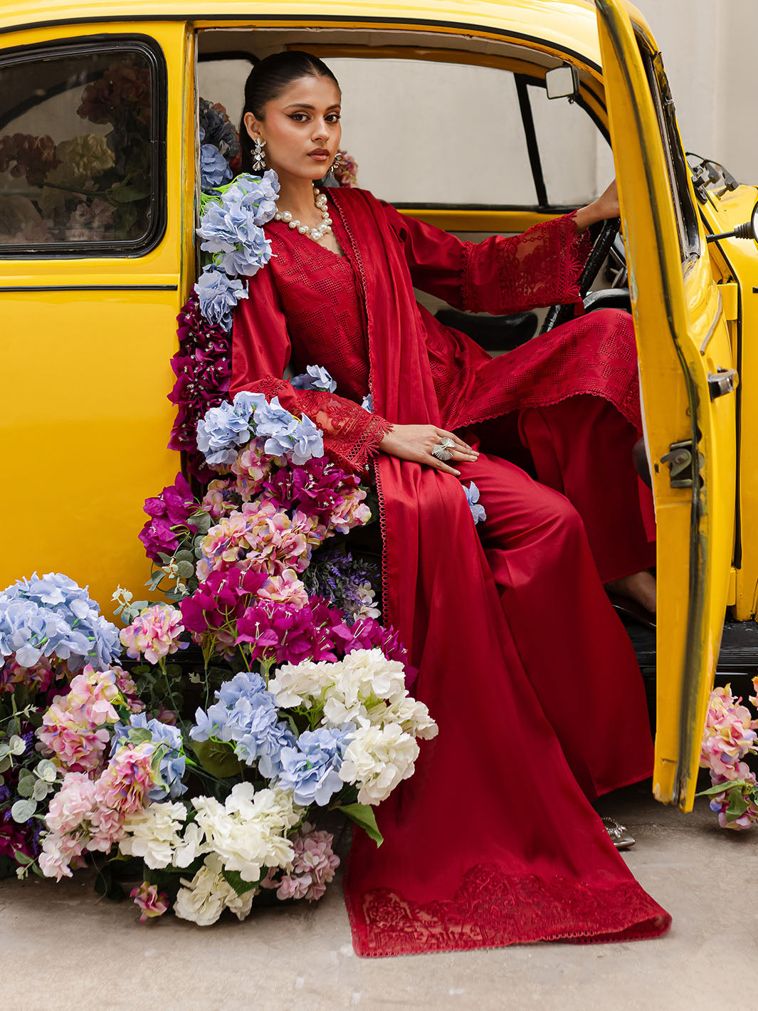 Mahnur | Twilight Luxury Lawn 25 | CARMINE