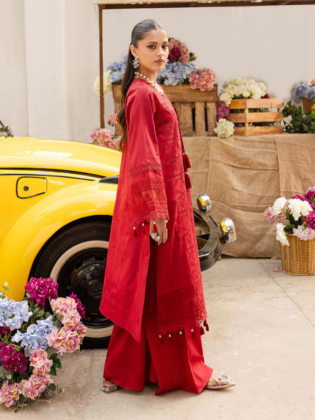 Mahnur | Twilight Luxury Lawn 25 | CARMINE