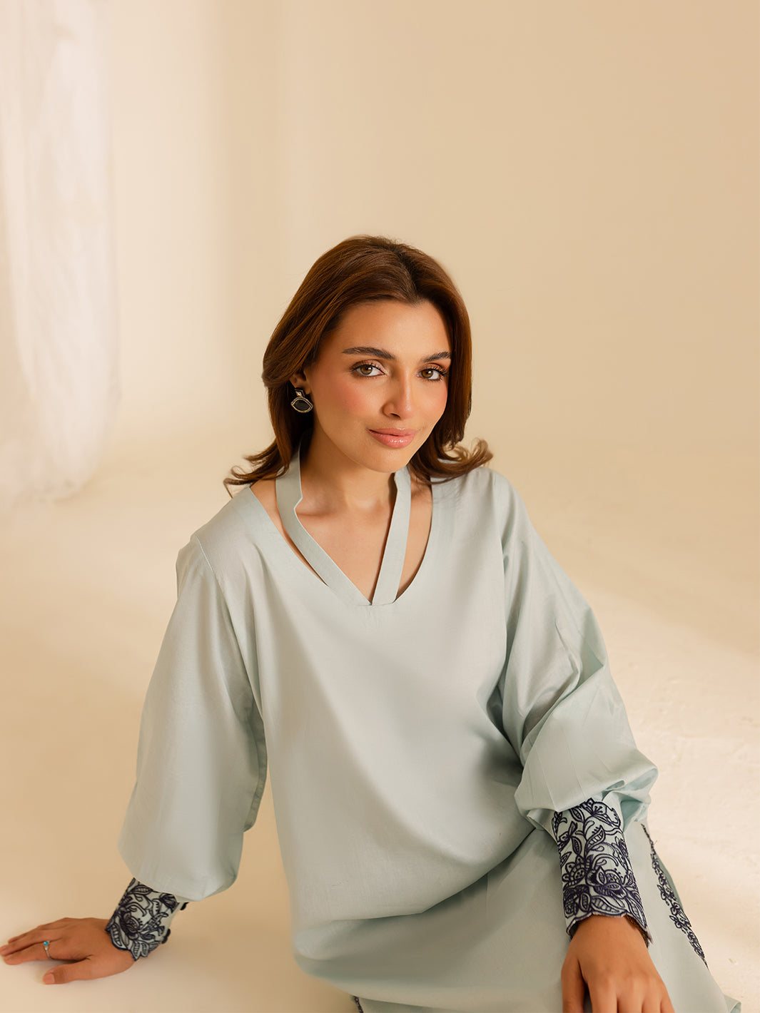 Mahnur | Petal Whispers Lawn Pret | Crystal